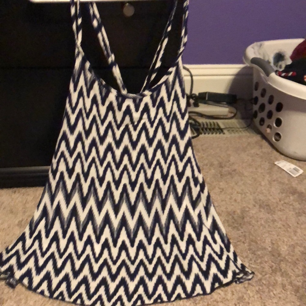 Criss cross tank